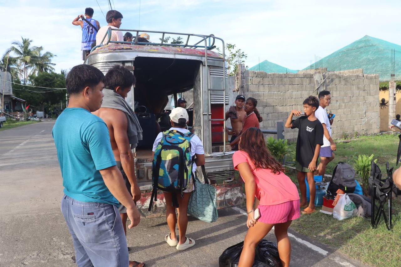 Ganap nang Nailikas ang mga Pasaripoy Athletes sa Municipal Evacuation Center sa Barangay Cawayan, Real, Quezon | November 16, 2024